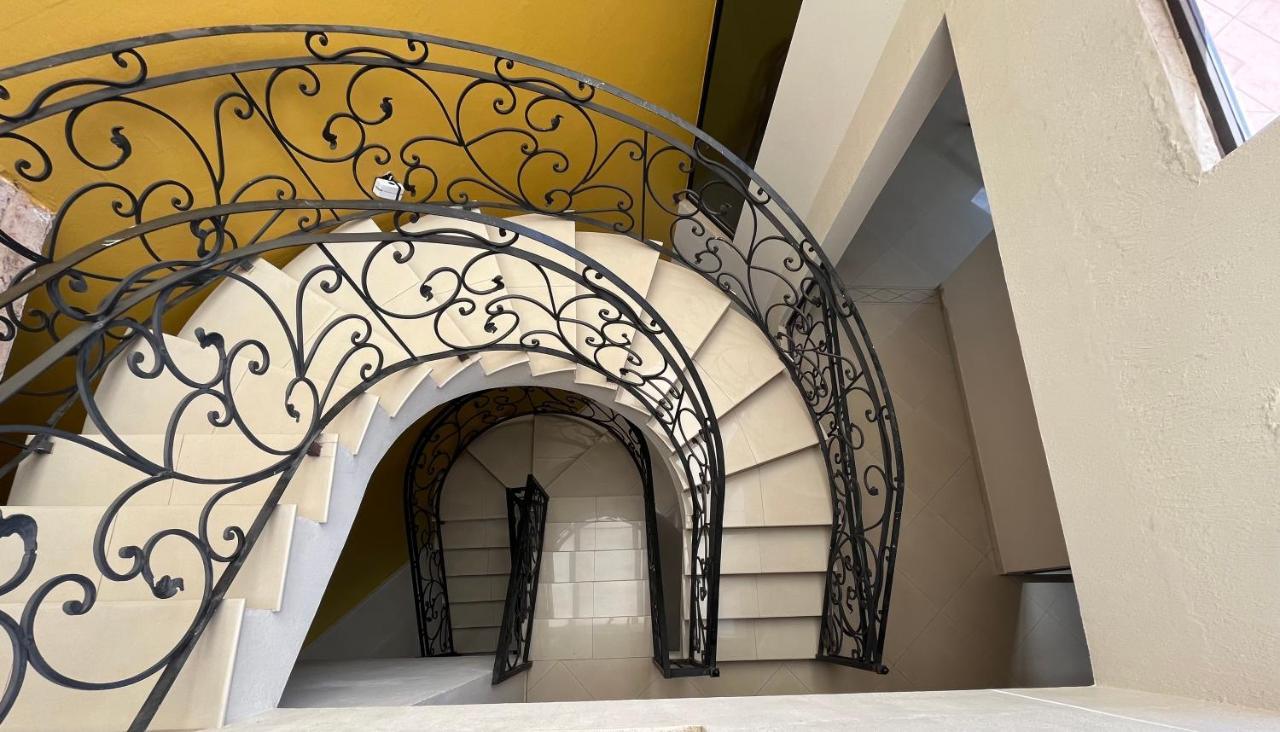 Beautiful Private House In The Downtown With 3 Floors Villa Tepatitlán de Morelos Exterior photo
