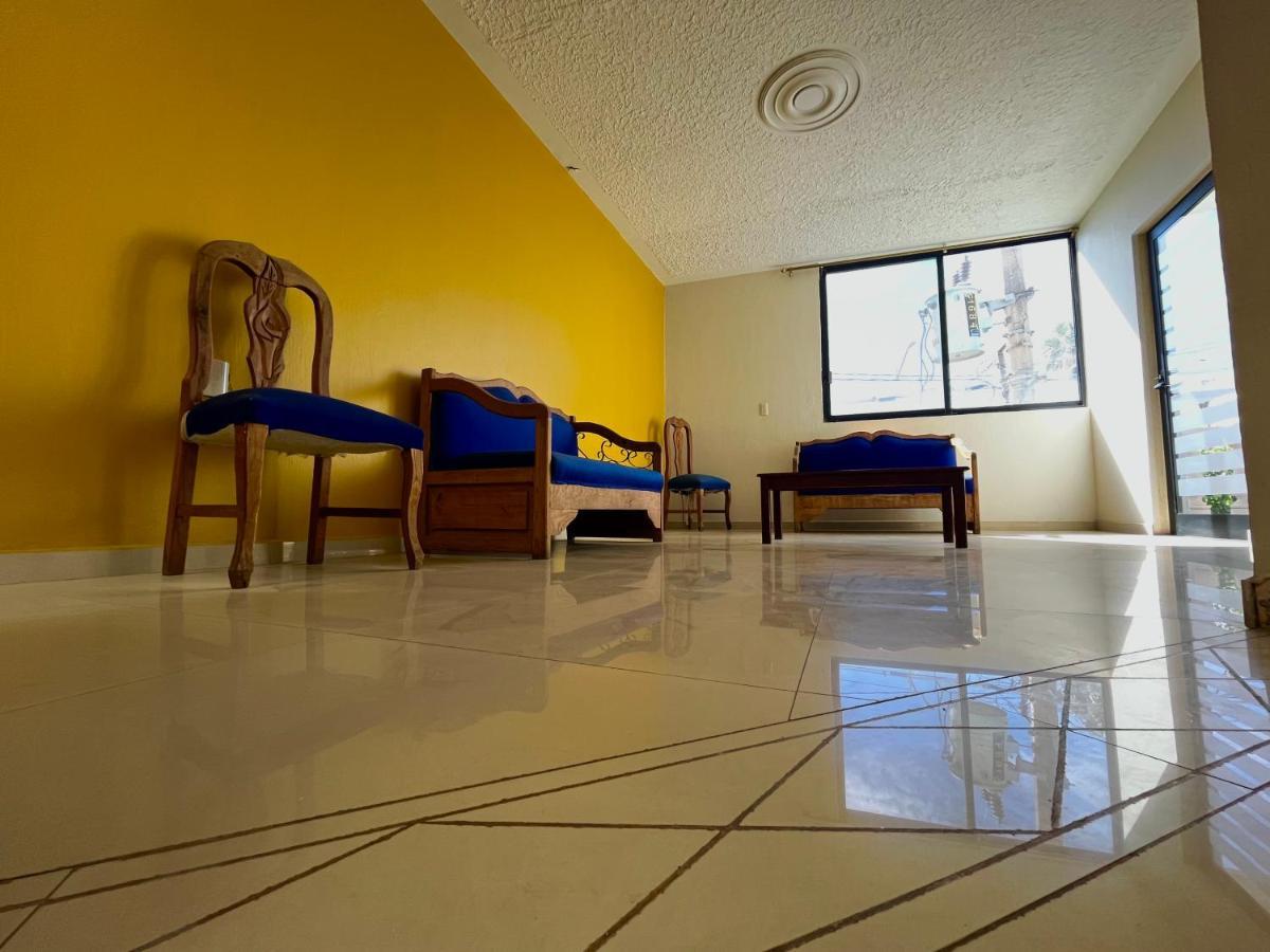 Beautiful Private House In The Downtown With 3 Floors Villa Tepatitlán de Morelos Exterior photo